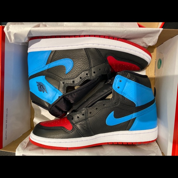 SOLD Retro Jordan UNC Chicago 1s - Picture 1 of 5